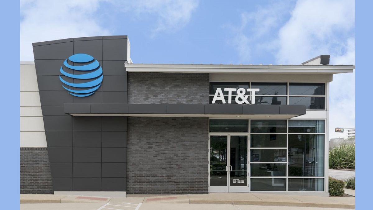 1,050% Price Increase: AT&T Sounds Alarm On Broadcom's VMware Deal 1,050% Price Increase: AT&T Sounds Alarm On Broadcom's VMware Deal