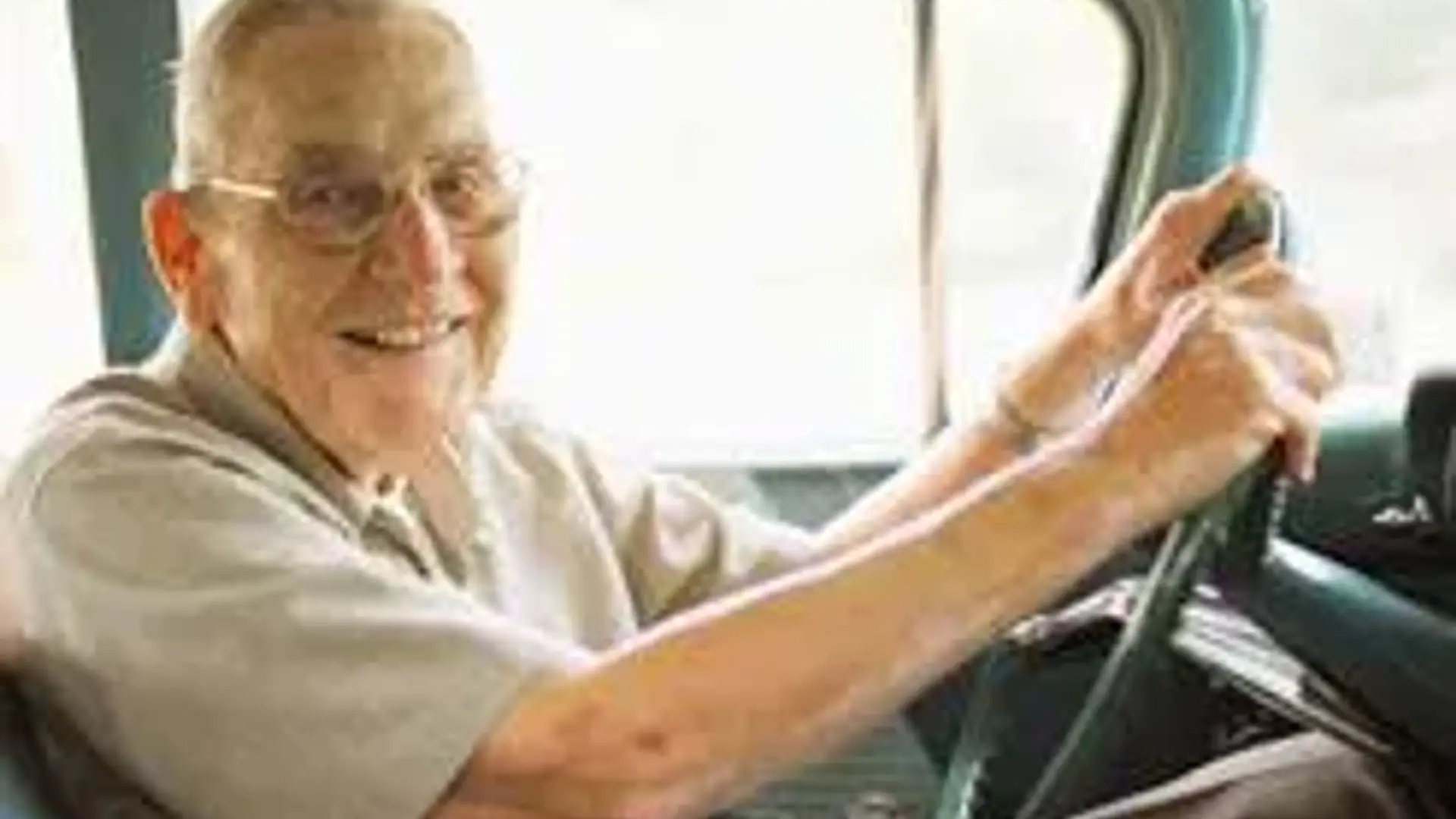 10km Wrong-Way Drive: Elderly British Driver Crashes In France 10km Wrong-Way Drive: Elderly British Driver Crashes In France