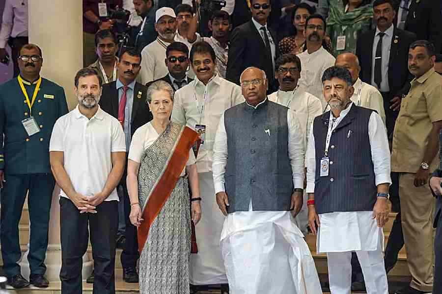 आज का लव राशिफल 14 मार्च 2025: होली के दिन रोमांस से भरपूर रहेगा इन राशियों के लिए आज का लव राशिफल 14 मार्च 2025: होली के दिन रोमांस से भरपूर रहेगा इन राशियों के लिए