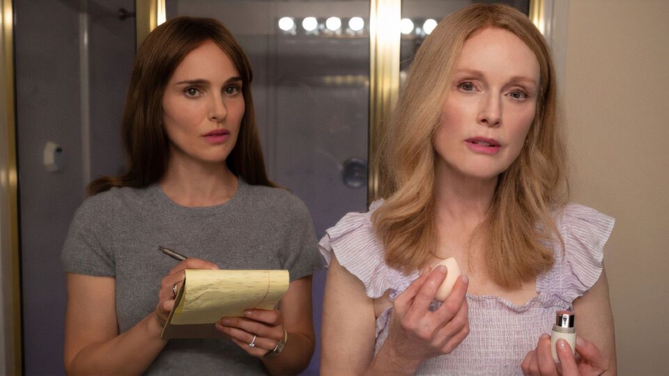 A Dark Comedy To Watch: Kevin Bacon And Julianne Moore On Netflix A Dark Comedy To Watch: Kevin Bacon And Julianne Moore On Netflix