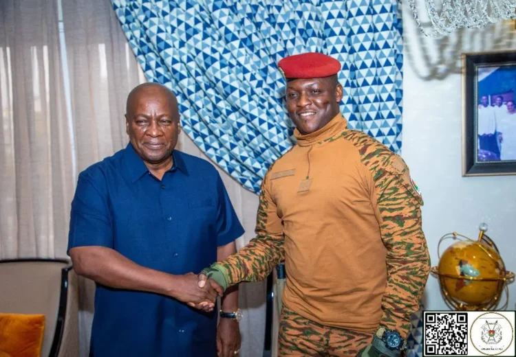 Abidjan Accueille Le Président Mahama : Une Visite Pour Consolider La Coopération Bilatérale Abidjan Accueille Le Président Mahama : Une Visite Pour Consolider La Coopération Bilatérale