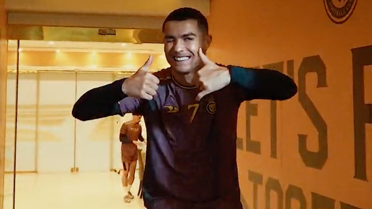 Adanalı Ronaldodan Cristiano Ronaldo'ya: Karşılaştırmalı Performans Değerlendirmesi Adanalı Ronaldodan Cristiano Ronaldo'ya: Karşılaştırmalı Performans Değerlendirmesi