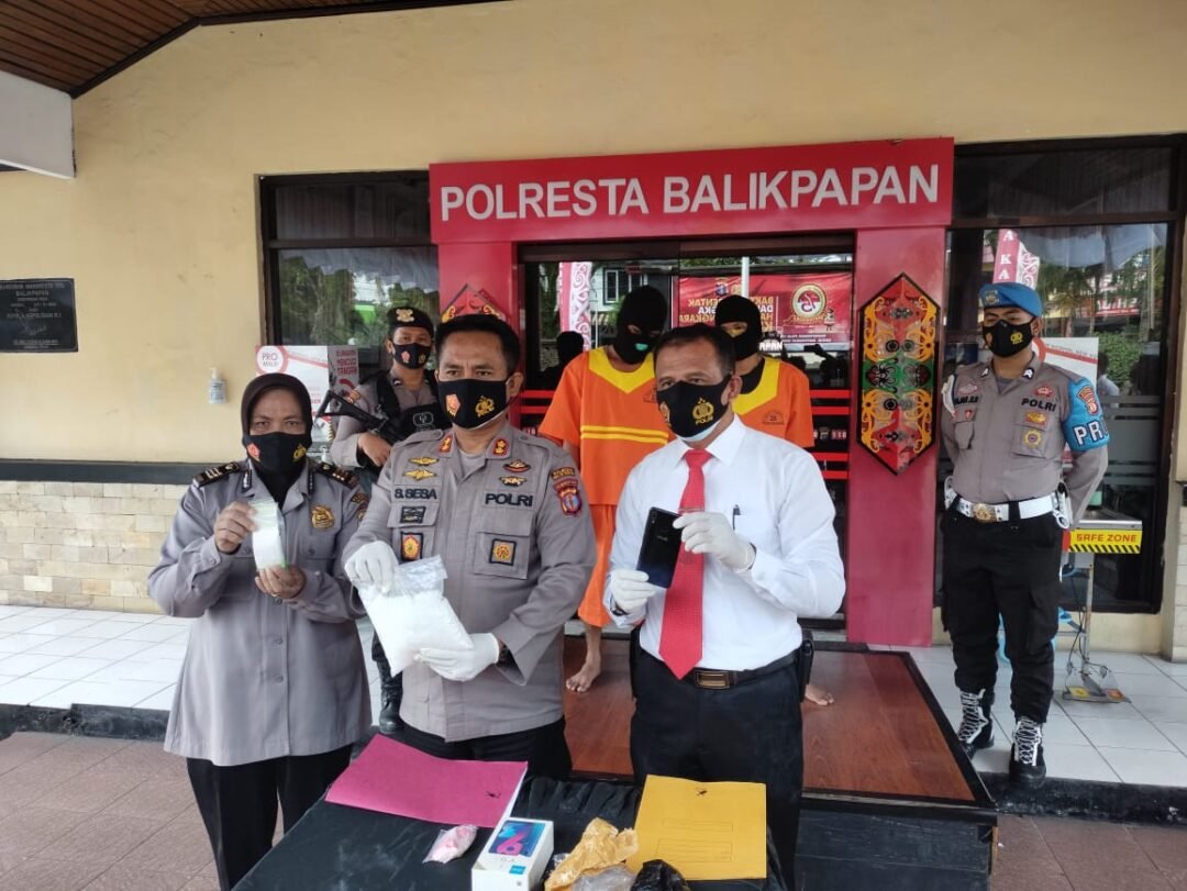 AKP Djauhari, Kasatlantas Baru Polresta Balikpapan, Pimpin Sholat Subuh AKP Djauhari, Kasatlantas Baru Polresta Balikpapan, Pimpin Sholat Subuh