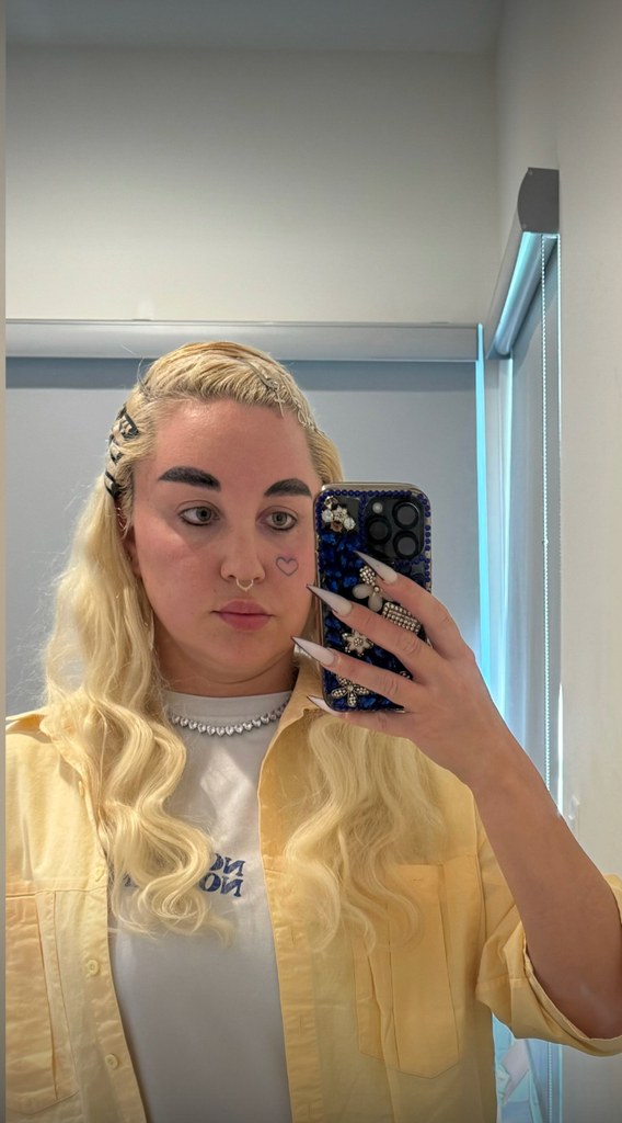 Amanda Bynes' OnlyFans Debut: A Celebrity Trend? Amanda Bynes' OnlyFans Debut: A Celebrity Trend?