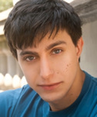 Amazon Prime's Étoile: Gideon Glick's Breakout Performance Amazon Prime's Étoile: Gideon Glick's Breakout Performance
