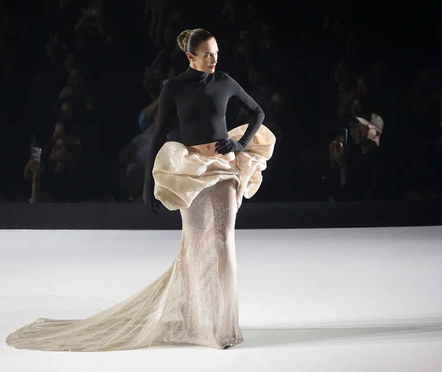 American Music Awards 2025: Jennifer Lopez Takes The Stage American Music Awards 2025: Jennifer Lopez Takes The Stage