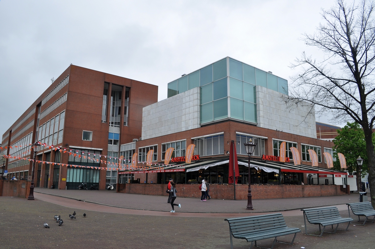 Amsterdam City Hall Faces Lawsuit: TikTok Influx Overwhelms Local Snack Bar Amsterdam City Hall Faces Lawsuit: TikTok Influx Overwhelms Local Snack Bar