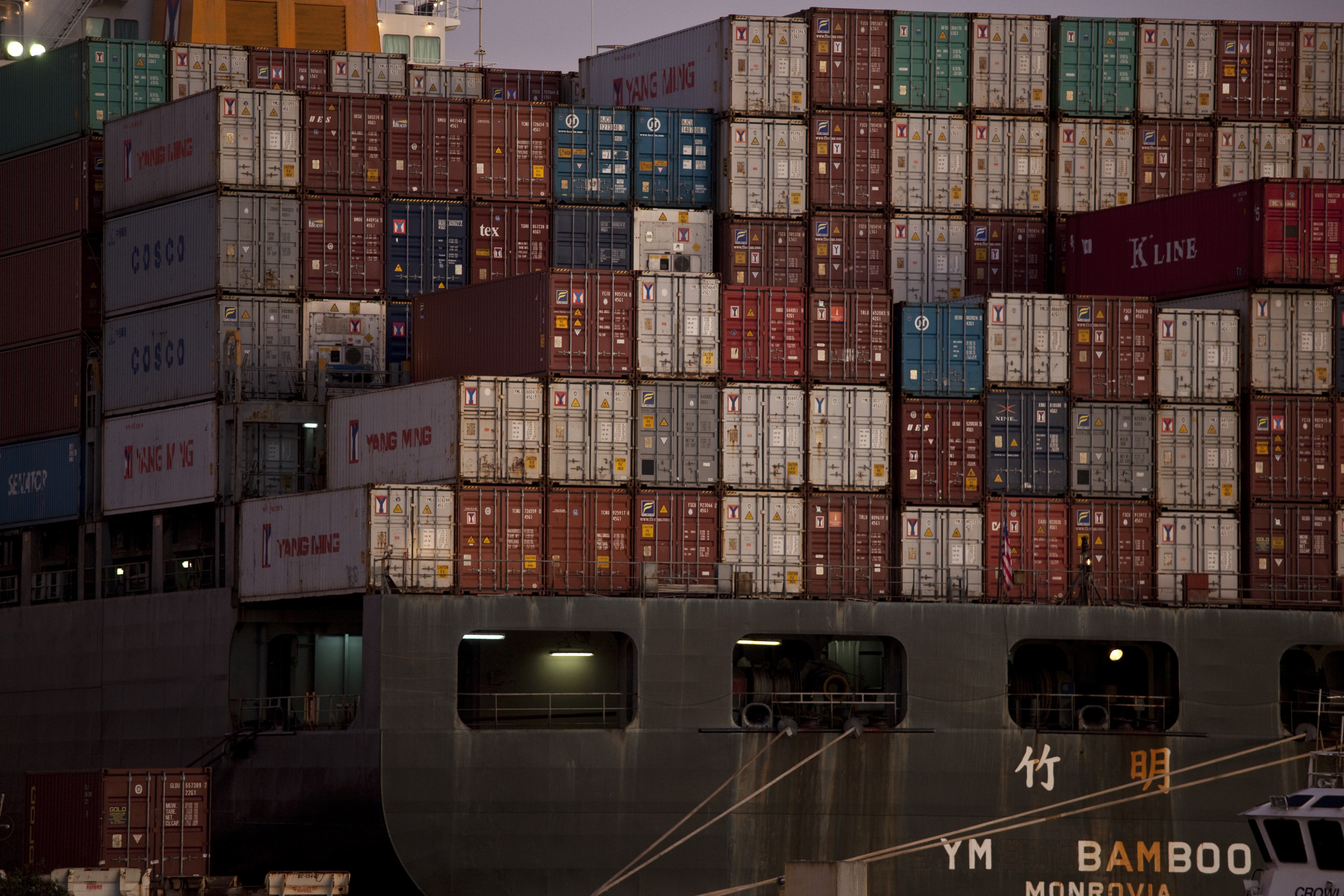 Amsterdam Exchange Plunges 7% As Trade War Concerns Rise Amsterdam Exchange Plunges 7% As Trade War Concerns Rise