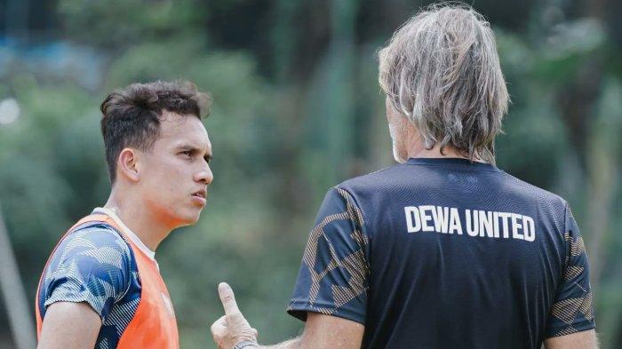 Analisis Pertandingan Bali United Vs Dewa United: Prediksi Skor, Head To Head, Dan Pemain Analisis Pertandingan Bali United Vs Dewa United: Prediksi Skor, Head To Head, Dan Pemain