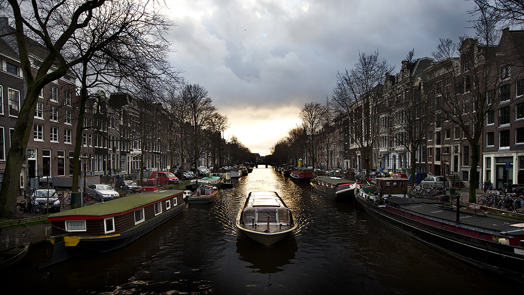 Analyse: ABN Amro's Visie Op Betaalbare Huizen Versus De Reactie Van GeenStijl. Analyse: ABN Amro's Visie Op Betaalbare Huizen Versus De Reactie Van GeenStijl.