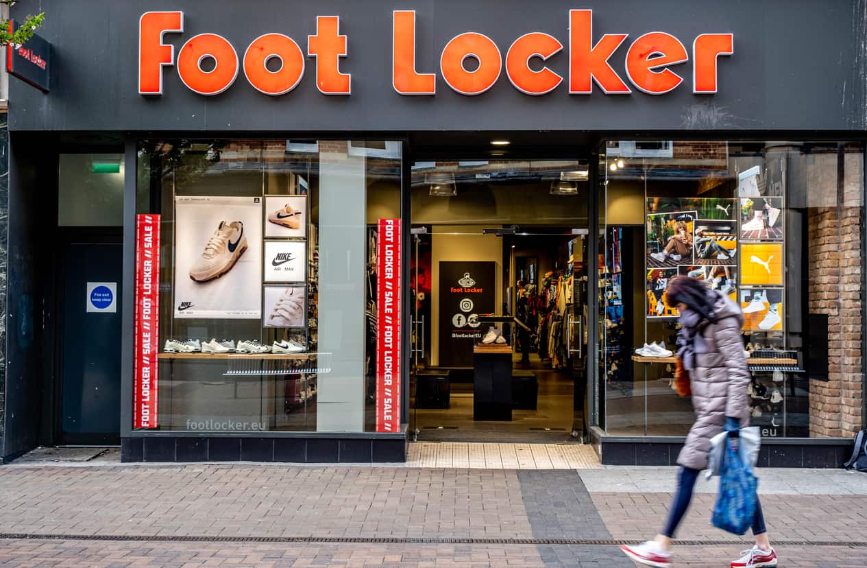 Analyzing Jim Cramer's Positive Outlook On Foot Locker (FL) Analyzing Jim Cramer's Positive Outlook On Foot Locker (FL)