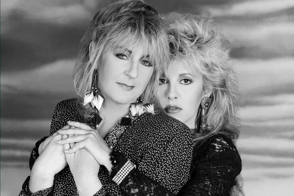 Analyzing The Continued Success Of Fleetwood Mac's Extensive Discography Analyzing The Continued Success Of Fleetwood Mac's Extensive Discography