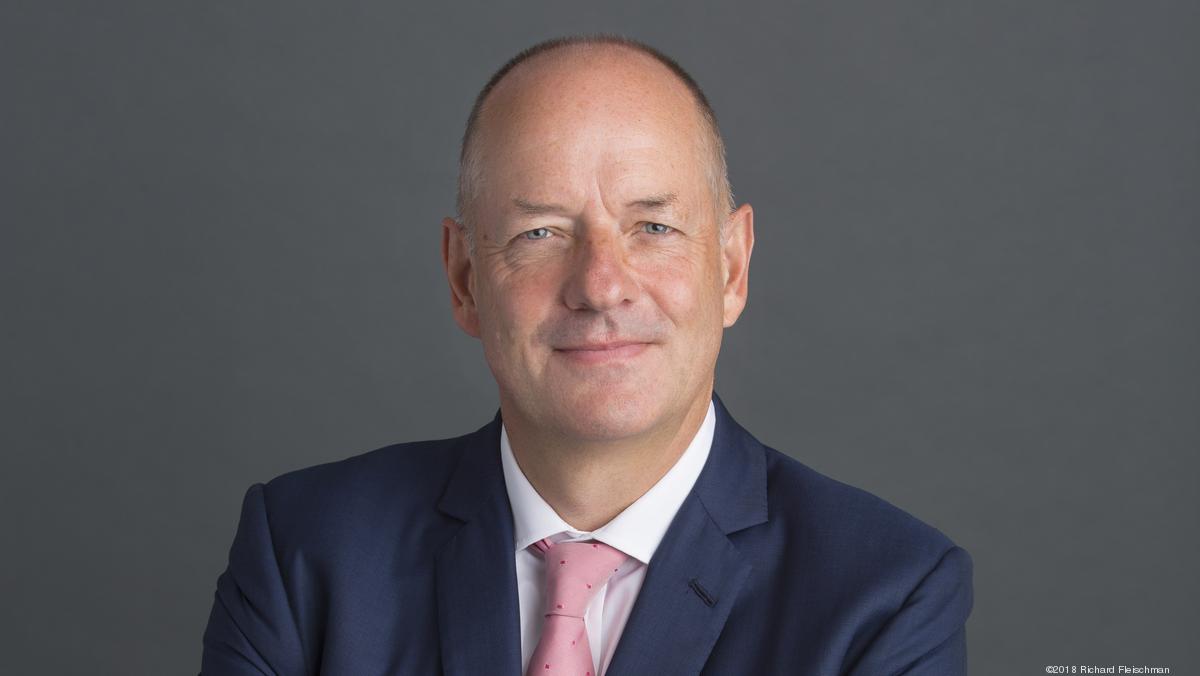 Analyzing UnitedHealth's Leadership Change: Assessing Hemsley's Chances For Success Analyzing UnitedHealth's Leadership Change: Assessing Hemsley's Chances For Success