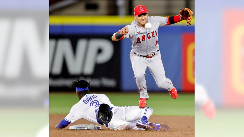 Angels' Offensive Outburst Secures Win Against Blue Jays