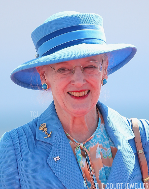 Another Parisian Visit For Queen Wen Another Parisian Visit For Queen Wen