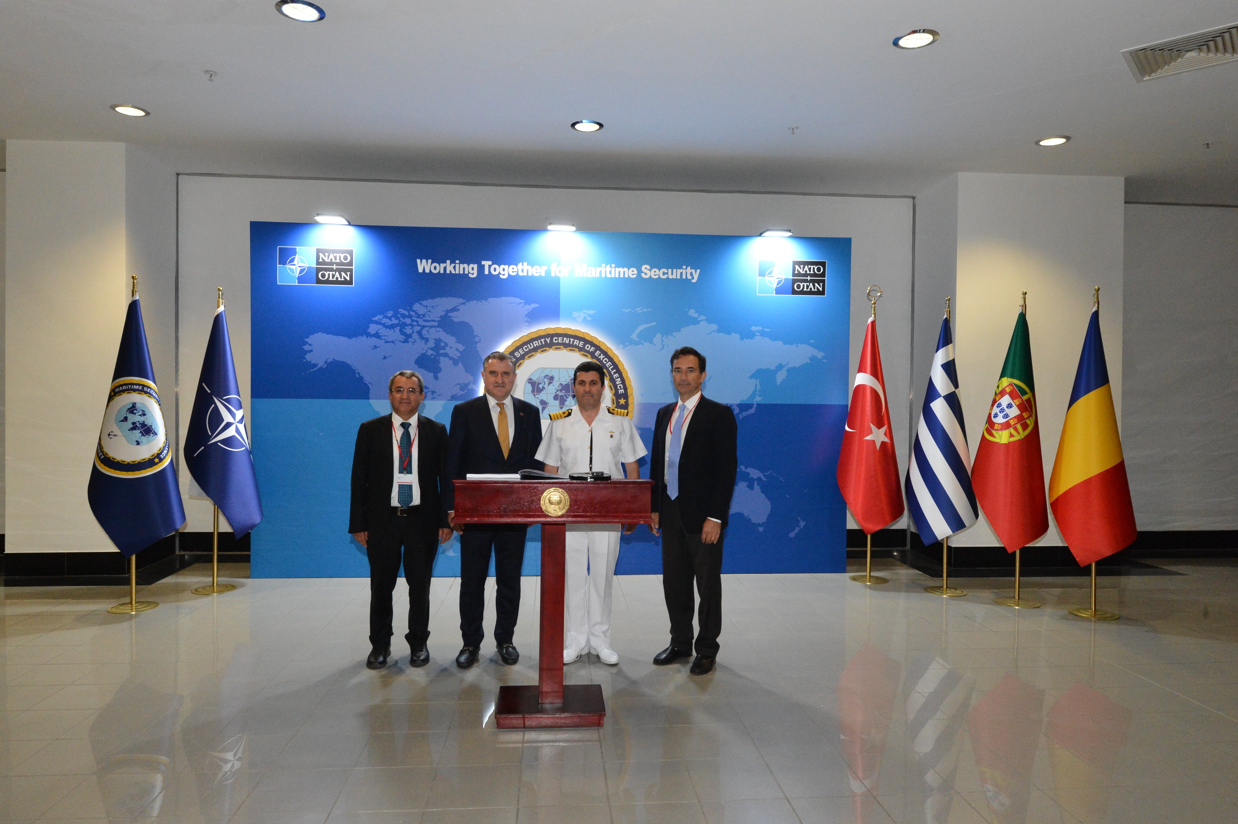Antalya'daki NATO Parlamenter Asamblesi'nde Terörizm Ve Deniz Güvenliği Ele Alındı Antalya'daki NATO Parlamenter Asamblesi'nde Terörizm Ve Deniz Güvenliği Ele Alındı