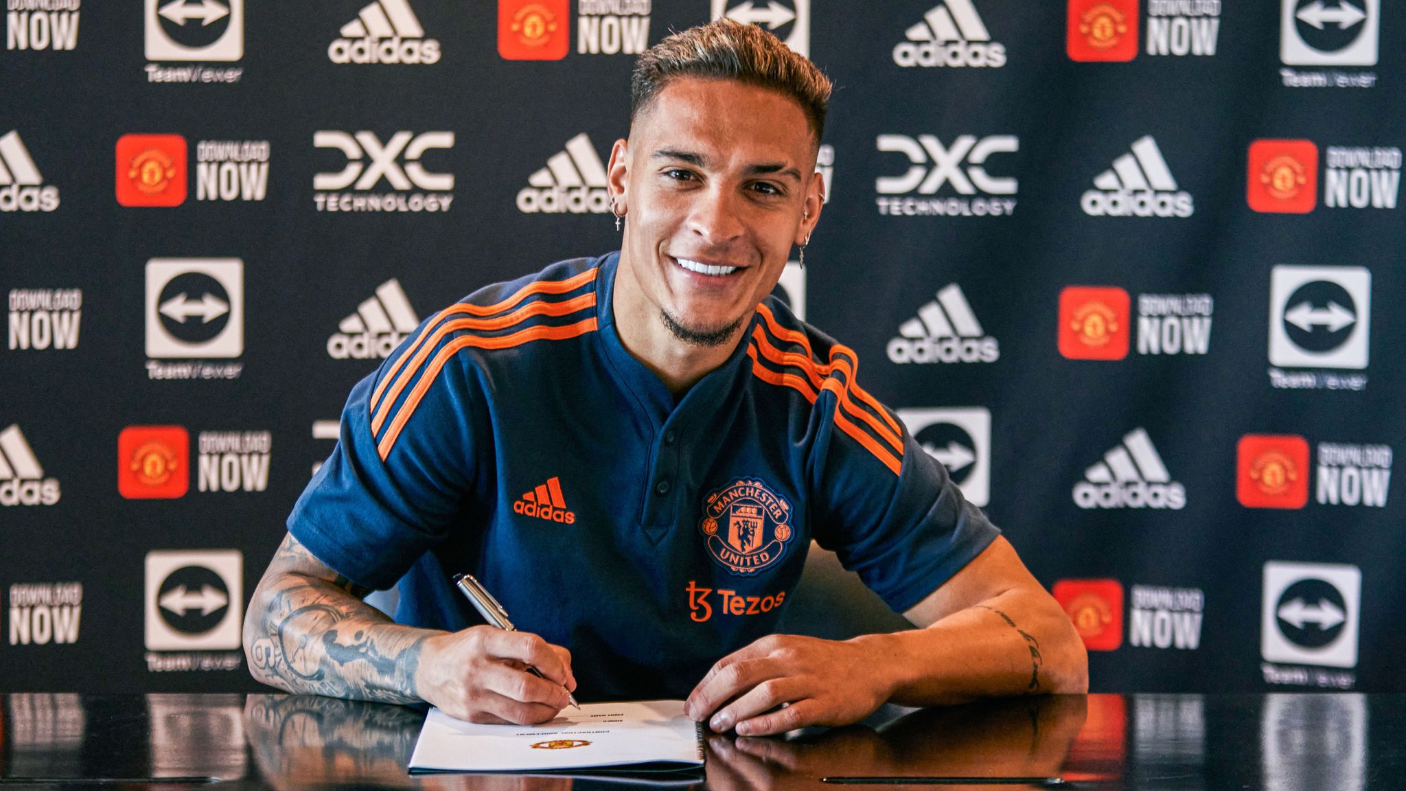 Antony's Manchester United Near Miss: A Rival's Story Antony's Manchester United Near Miss: A Rival's Story