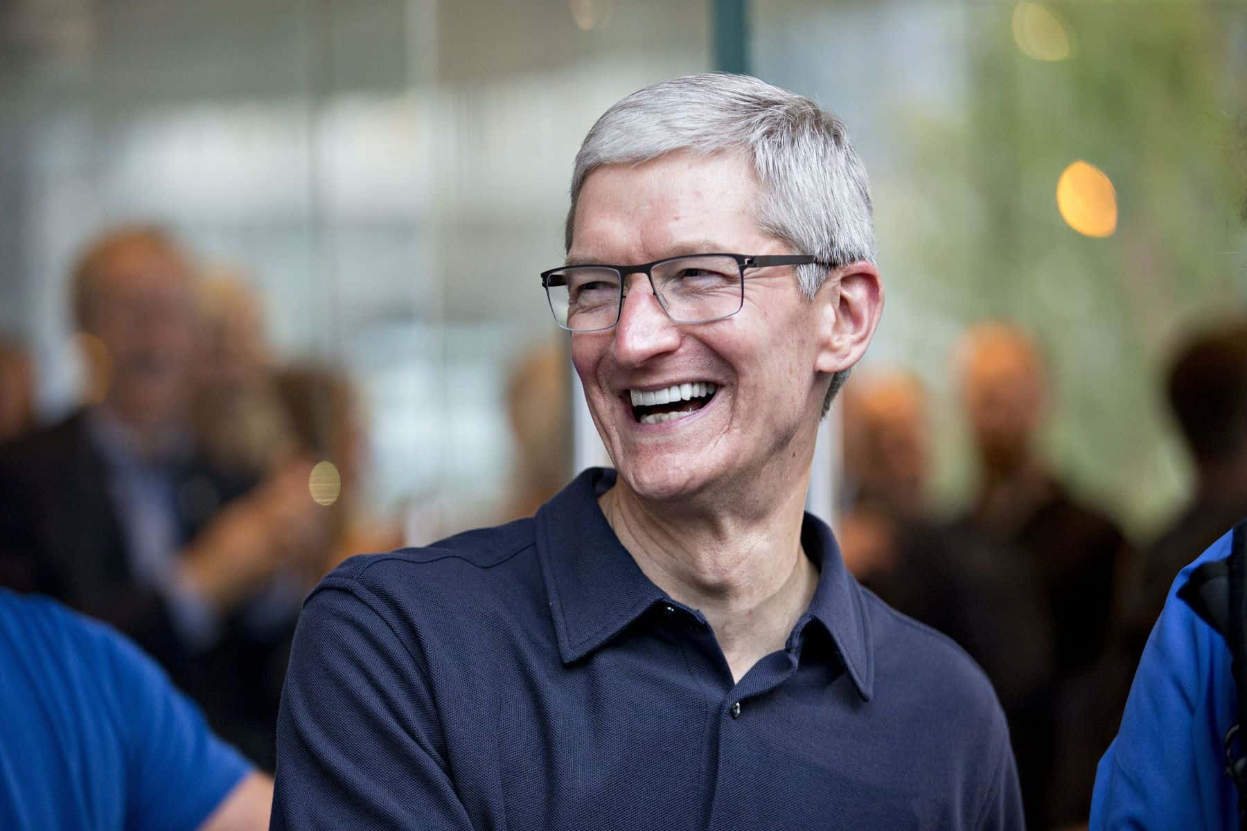 Apple CEO Tim Cook: A Difficult Year Apple CEO Tim Cook: A Difficult Year
