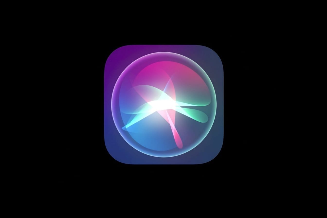 Apple's LLM-Powered Siri: A Competitive Analysis Apple's LLM-Powered Siri: A Competitive Analysis