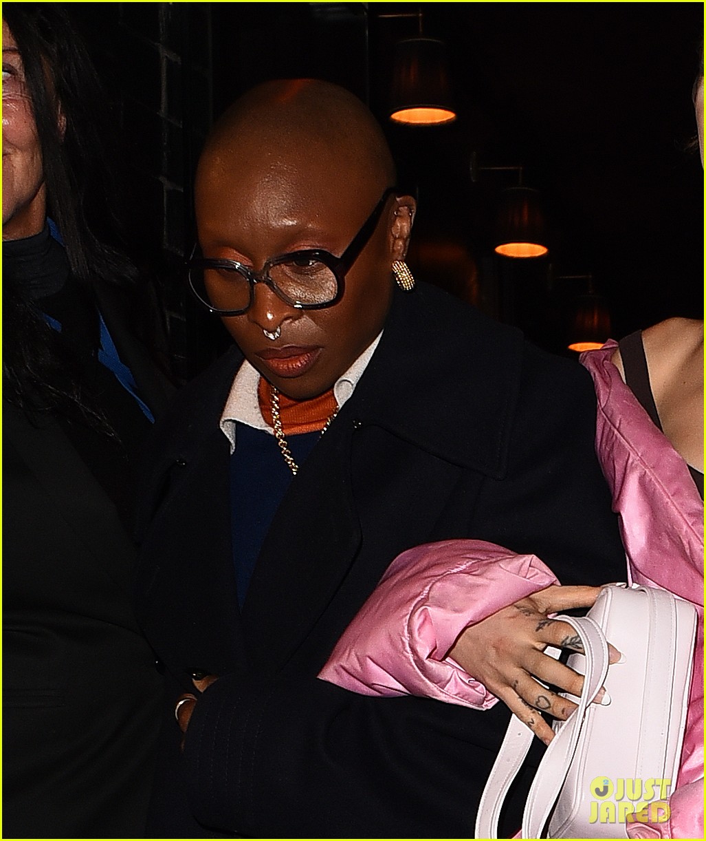 Ariana Grande And Jeff Goldblum Collaborate On Ariana Grande And Jeff Goldblum Collaborate On