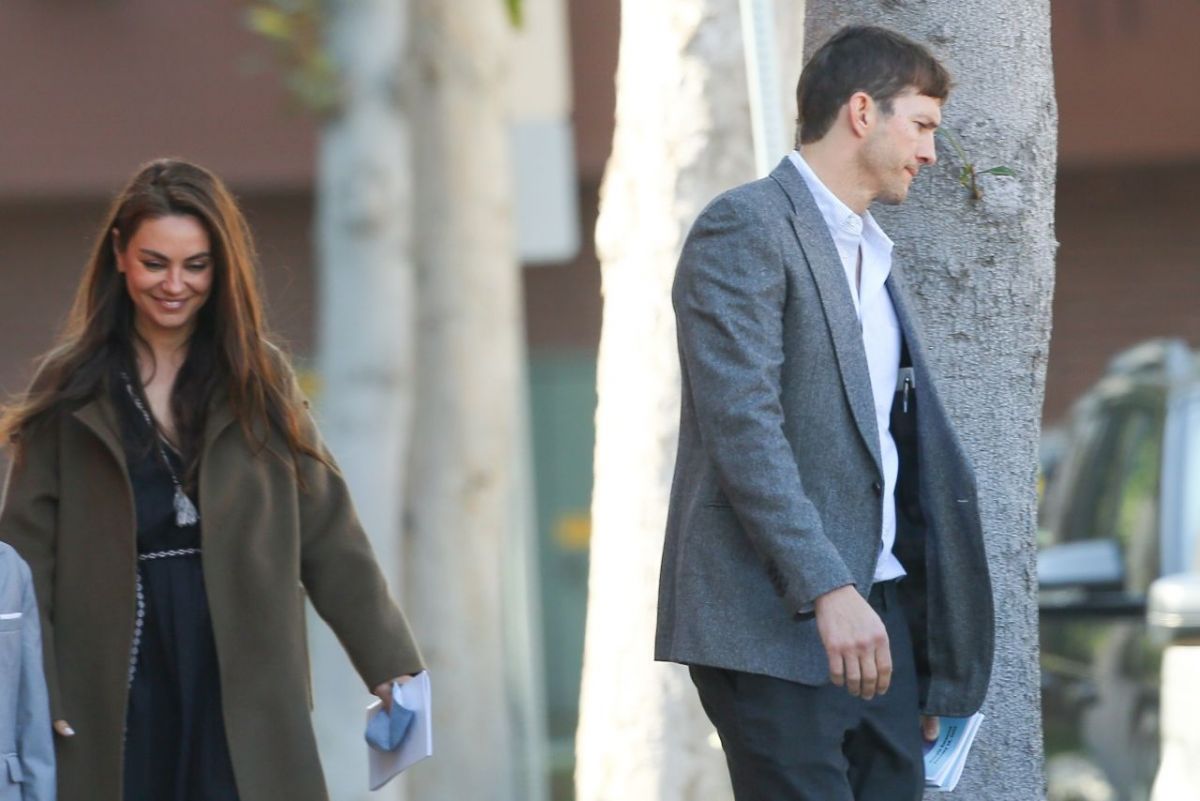 Ashton Kutcher And Mila Kunis Spotted In Beverly Hills Ashton Kutcher And Mila Kunis Spotted In Beverly Hills