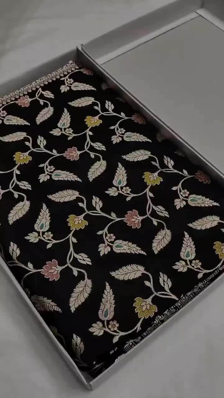 Assouline's New Book: Gucci's Silk Craftsmanship Celebrated Through Nine Artists' Visions Assouline's New Book: Gucci's Silk Craftsmanship Celebrated Through Nine Artists' Visions
