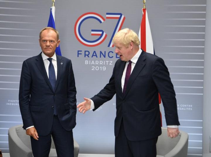 Ataque De Avestruz A Boris Johnson Durante Visita Familiar A Texas Ataque De Avestruz A Boris Johnson Durante Visita Familiar A Texas