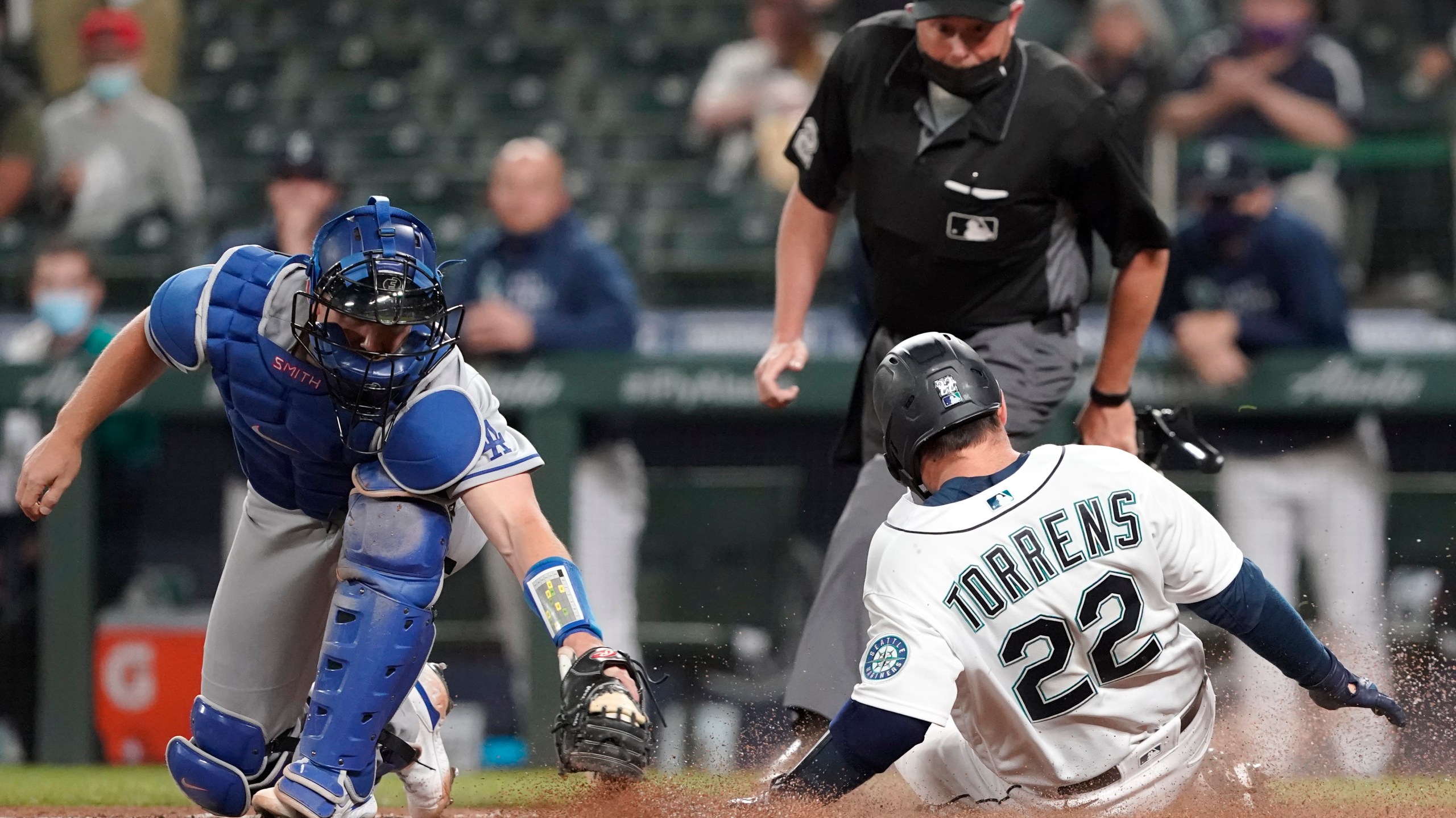 Athletics Defeat Mariners Thanks To Rooker And Muncy Home Runs Athletics Defeat Mariners Thanks To Rooker And Muncy Home Runs