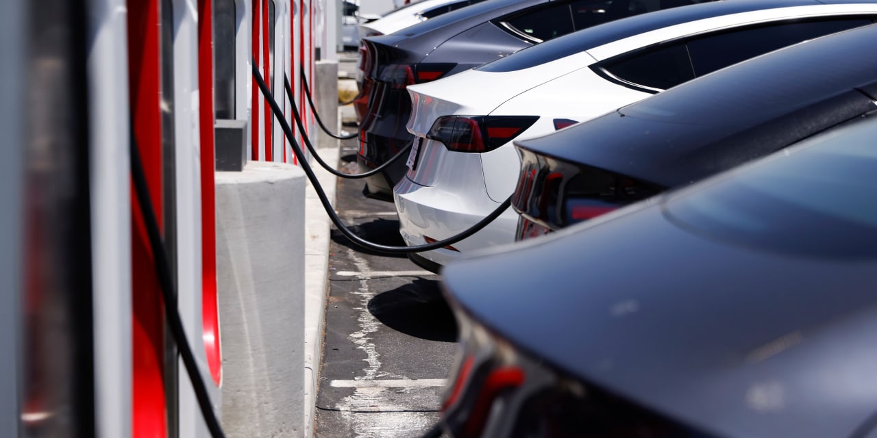 Auto Dealers Intensify Fight Against Electric Vehicle Mandates Auto Dealers Intensify Fight Against Electric Vehicle Mandates