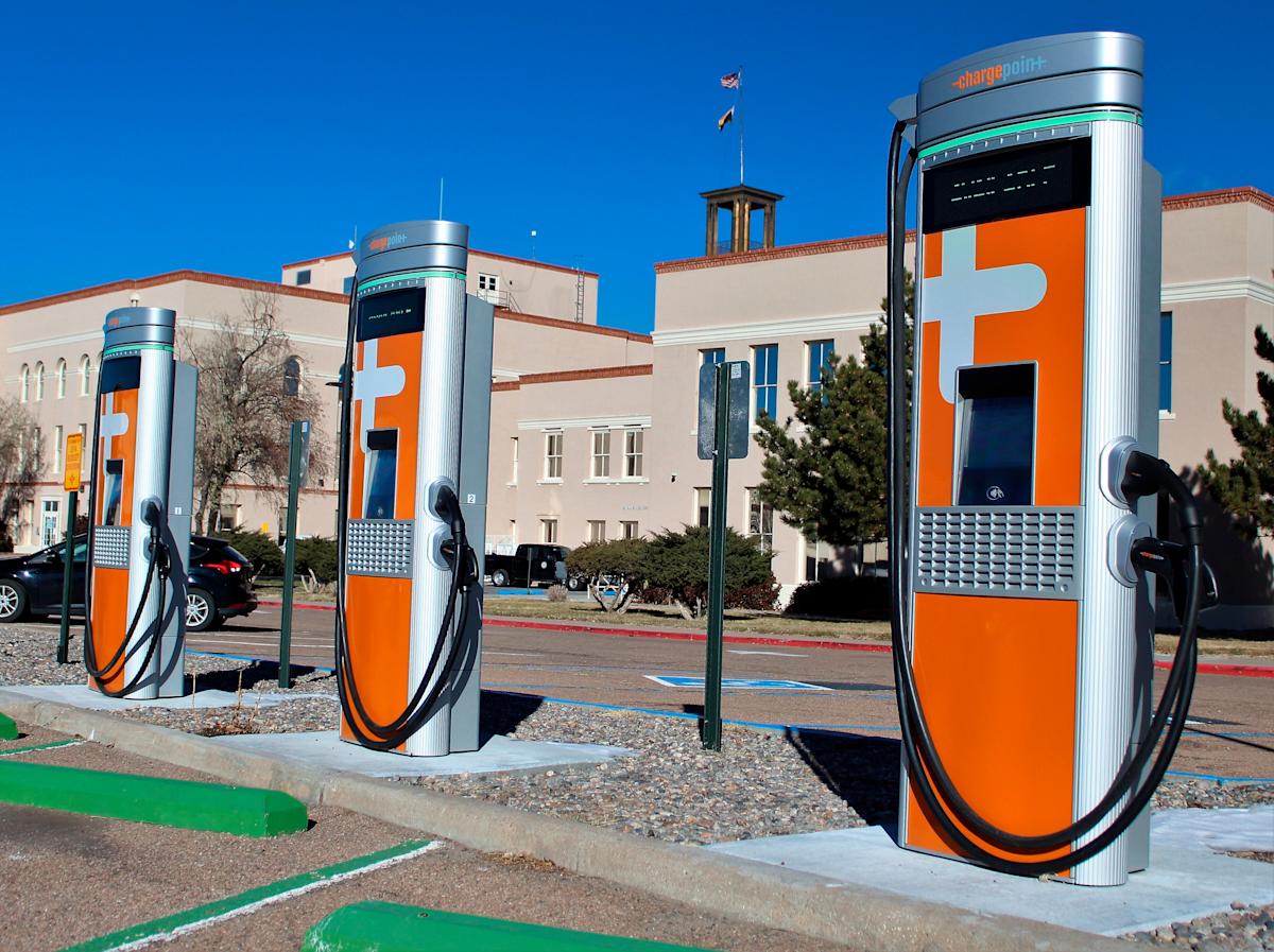 Auto Industry Clash: Dealers Resist Electric Vehicle Mandates Auto Industry Clash: Dealers Resist Electric Vehicle Mandates