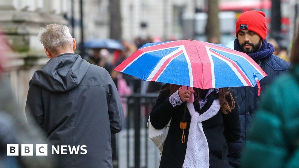 BBC Faces Unprecedented Challenges Following £1bn Income Plunge BBC Faces Unprecedented Challenges Following £1bn Income Plunge