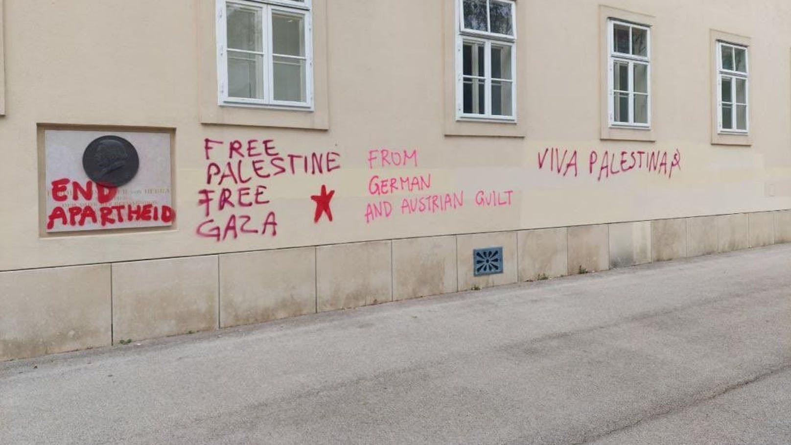 Berlin: Kind Von Betrunkenen Mit Antisemitischen Parolen Beleidigt Berlin: Kind Von Betrunkenen Mit Antisemitischen Parolen Beleidigt