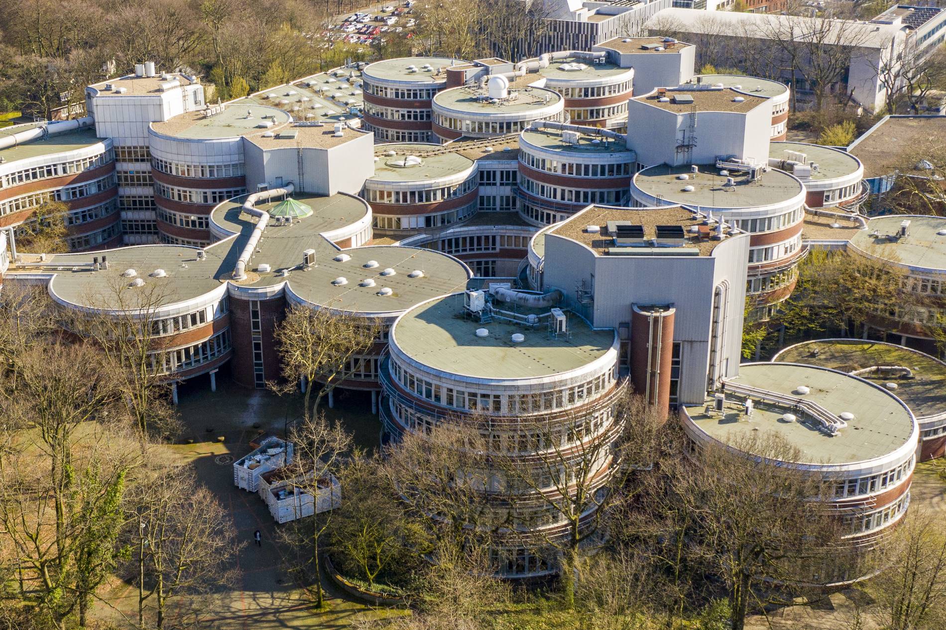 Bestechungsskandal An Der Uni Duisburg-Essen: Das Geständnis Einer Mitarbeiterin Bestechungsskandal An Der Uni Duisburg-Essen: Das Geständnis Einer Mitarbeiterin
