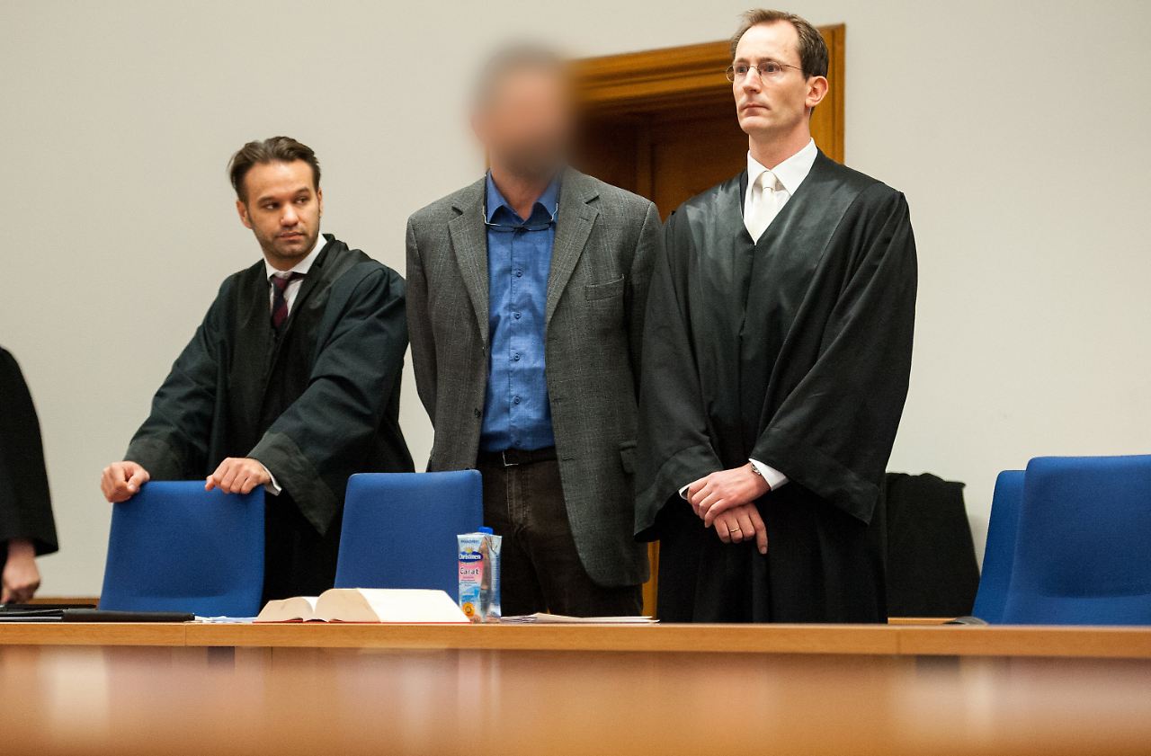 Bestechungsskandal Universität Duisburg-Essen: Mitarbeiterin Legt Geständnis Ab Bestechungsskandal Universität Duisburg-Essen: Mitarbeiterin Legt Geständnis Ab