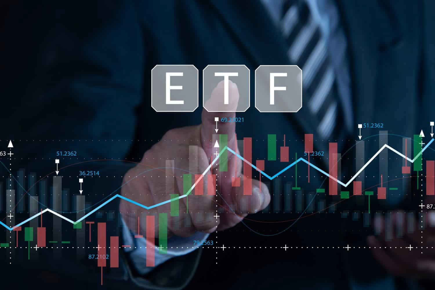 Billionaires' Favorite ETF: Projected 110% Growth In 2025 Billionaires' Favorite ETF: Projected 110% Growth In 2025
