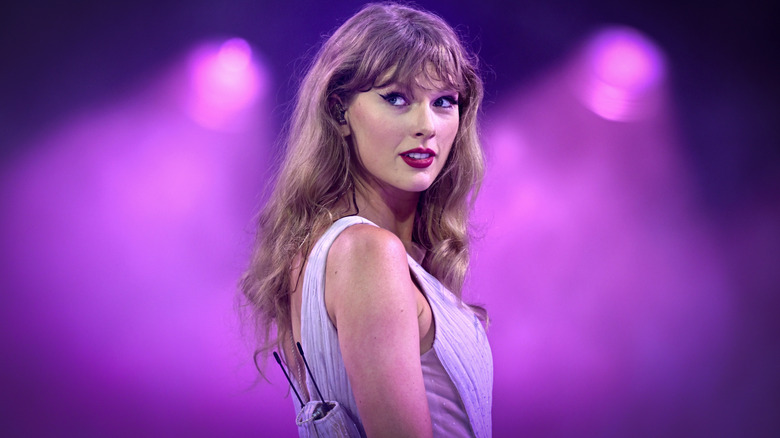 Blake Lively Allegedly Blackmailed Taylor Swift: Details Of The Leaked Text Dispute Blake Lively Allegedly Blackmailed Taylor Swift: Details Of The Leaked Text Dispute