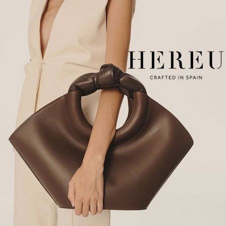Bolsos Hereu: La Elección De Estilo De Dakota Johnson