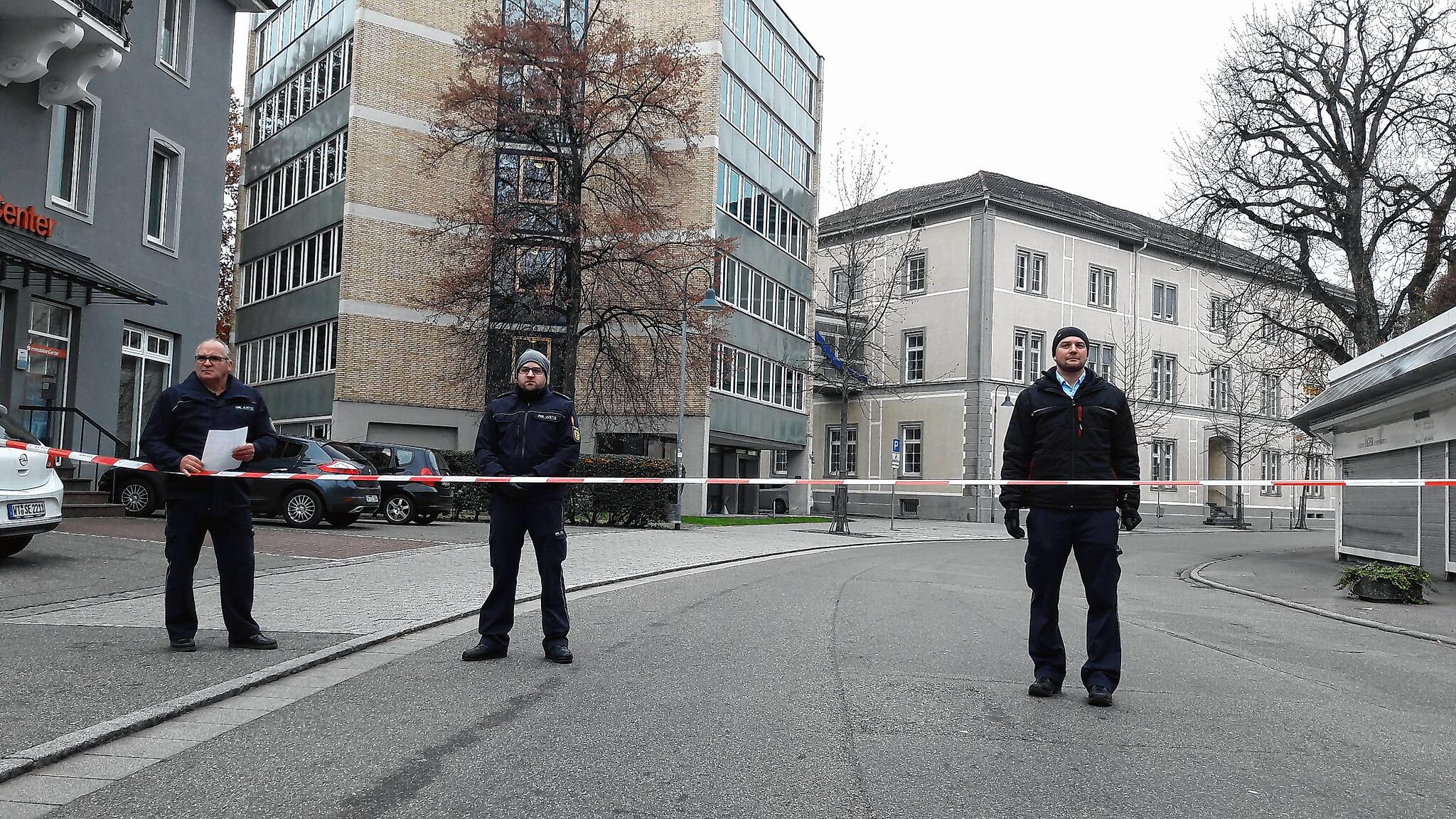 Bombendrohung An Braunschweiger Schule: Polizei Gibt Entwarnung Bombendrohung An Braunschweiger Schule: Polizei Gibt Entwarnung