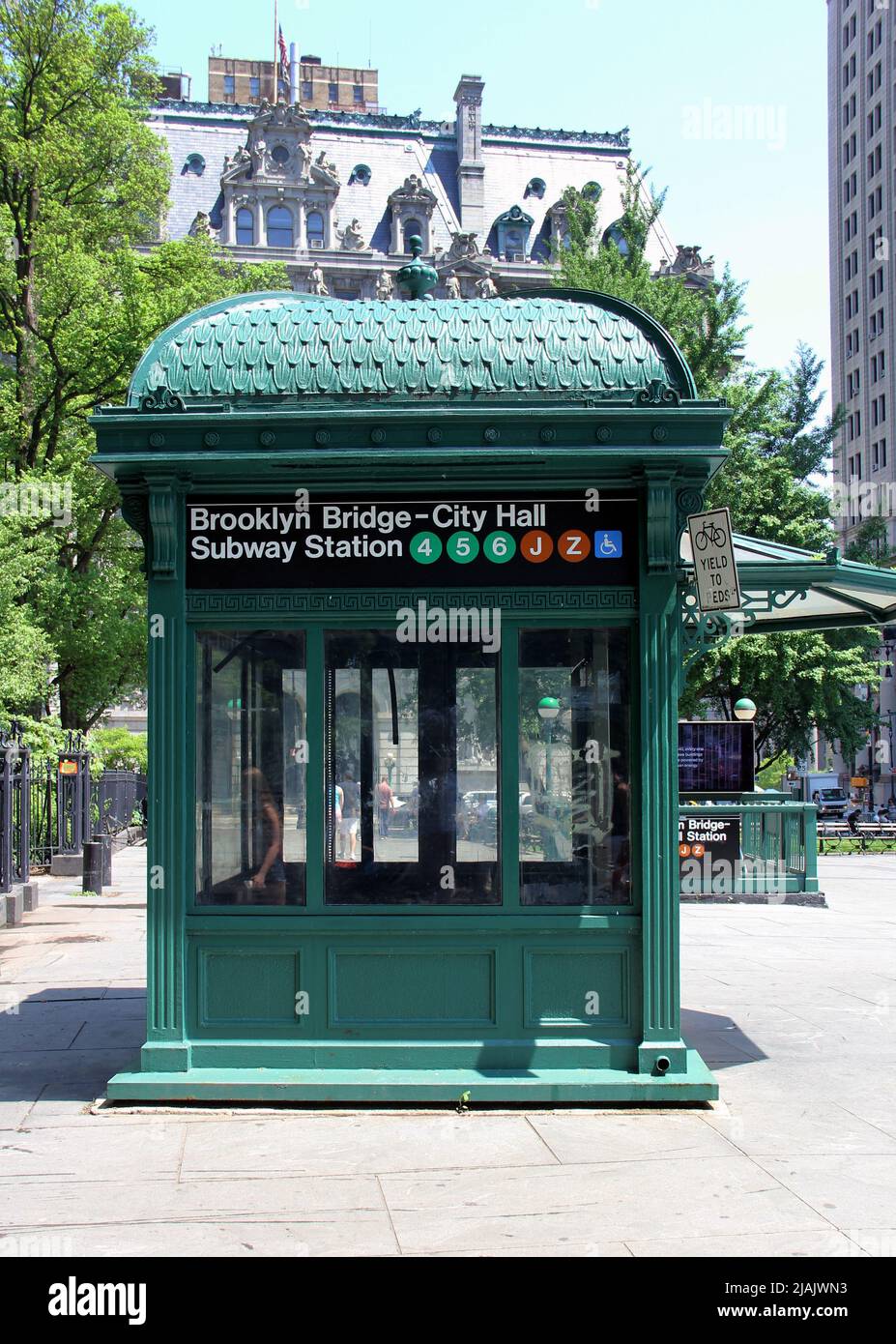 Brooklyn Bridge-City Hall Subway Station Stabbing: Rush Hour Attack Brooklyn Bridge-City Hall Subway Station Stabbing: Rush Hour Attack