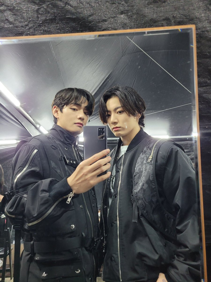 BTS' V And Jungkook's Impressive Post-Military Fitness: A Fan Frenzy BTS' V And Jungkook's Impressive Post-Military Fitness: A Fan Frenzy