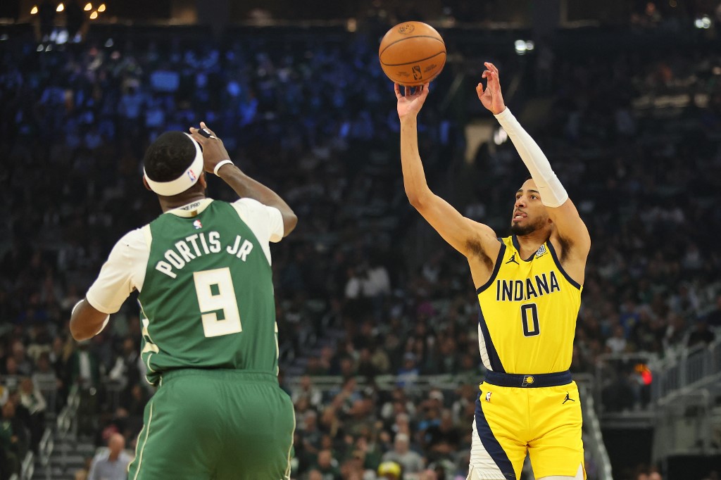 Bucks-Pacers Game 5: Heated Exchange After Final Buzzer Bucks-Pacers Game 5: Heated Exchange After Final Buzzer