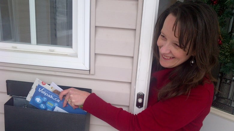 Canada Post's Financial Crisis: Report Calls For End To Door-to-Door Mail Delivery Canada Post's Financial Crisis: Report Calls For End To Door-to-Door Mail Delivery