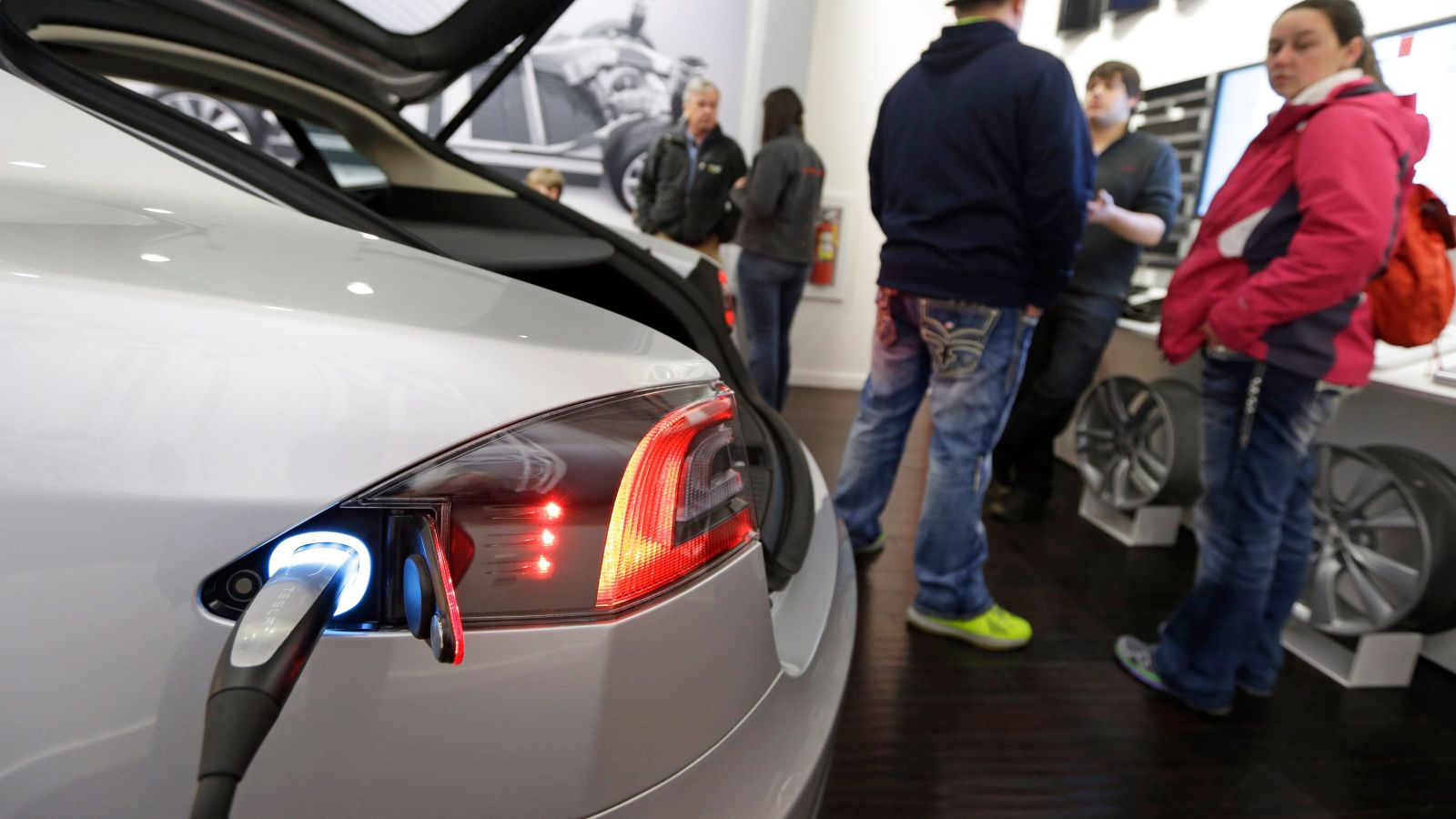 Car Dealers Unite Against Enforced Electric Vehicle Sales Car Dealers Unite Against Enforced Electric Vehicle Sales