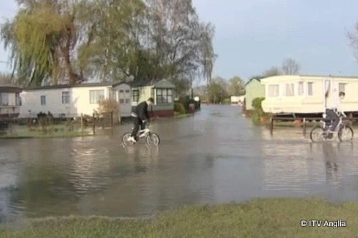 Caravan Influx Sparks Ghetto Concerns In UK City Caravan Influx Sparks Ghetto Concerns In UK City