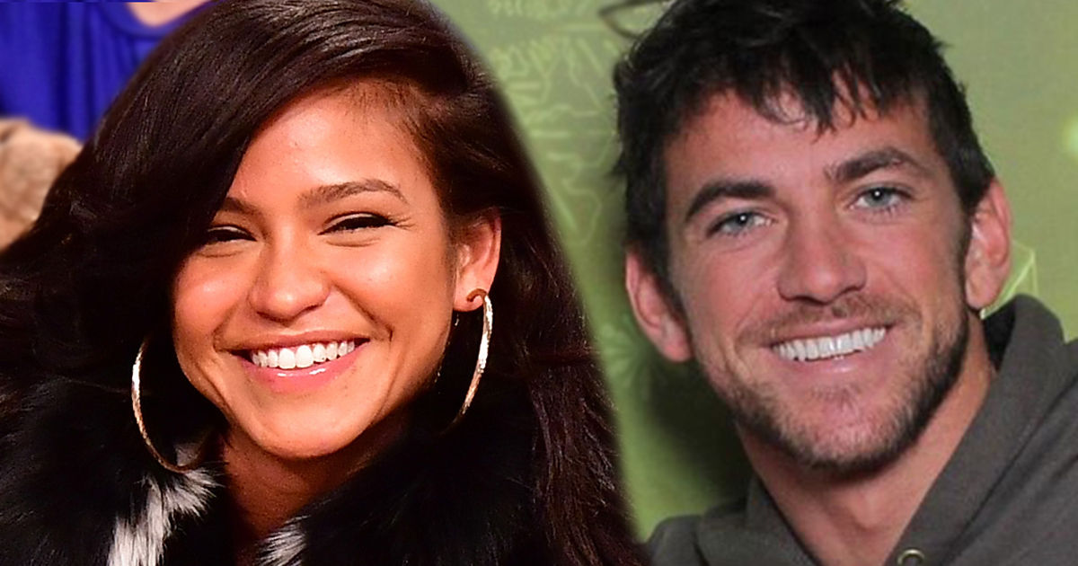 Cassie And Alex Fine's MobLand Premiere: A Look At Pregnant Cassie's Red Carpet Style Cassie And Alex Fine's MobLand Premiere: A Look At Pregnant Cassie's Red Carpet Style