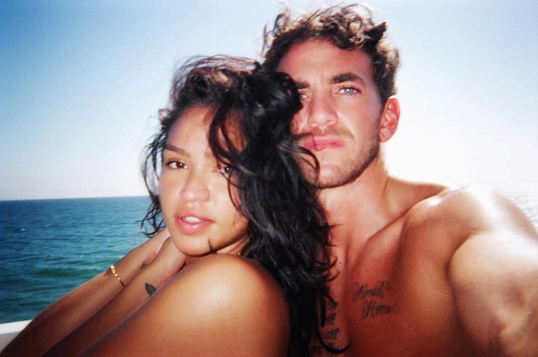 Cassie Ventura And Alex Fine's Red Carpet Appearance: Pregnant Cassie's Public Debut Cassie Ventura And Alex Fine's Red Carpet Appearance: Pregnant Cassie's Public Debut