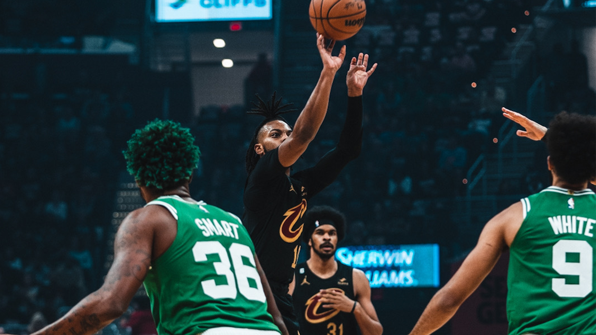 Cavs Jarrett Allen's LeBron-esque Dunk Highlights Win Over Knicks