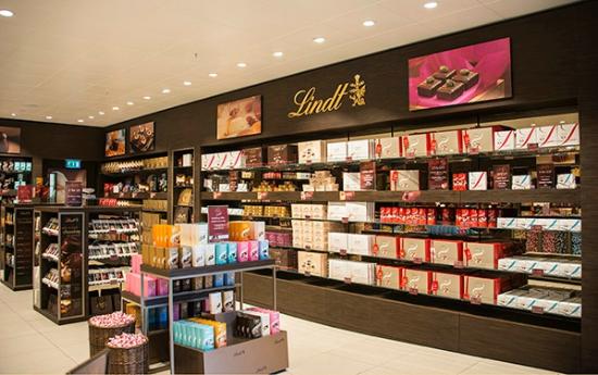 Central London's Newest Attraction: A Lindt Chocolate Paradise Central London's Newest Attraction: A Lindt Chocolate Paradise