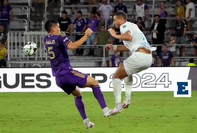 Champions League: Η Κρουζ Αζούλ Και Ο Γιακουμάκης Διεκδικούν Την Πρόκριση Στον Τελικό Champions League: Η Κρουζ Αζούλ Και Ο Γιακουμάκης Διεκδικούν Την Πρόκριση Στον Τελικό
