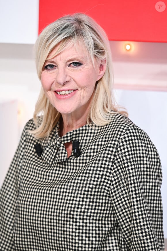 Chantal Ladesou: Biographie, Spectacles Et Carrière Chantal Ladesou: Biographie, Spectacles Et Carrière